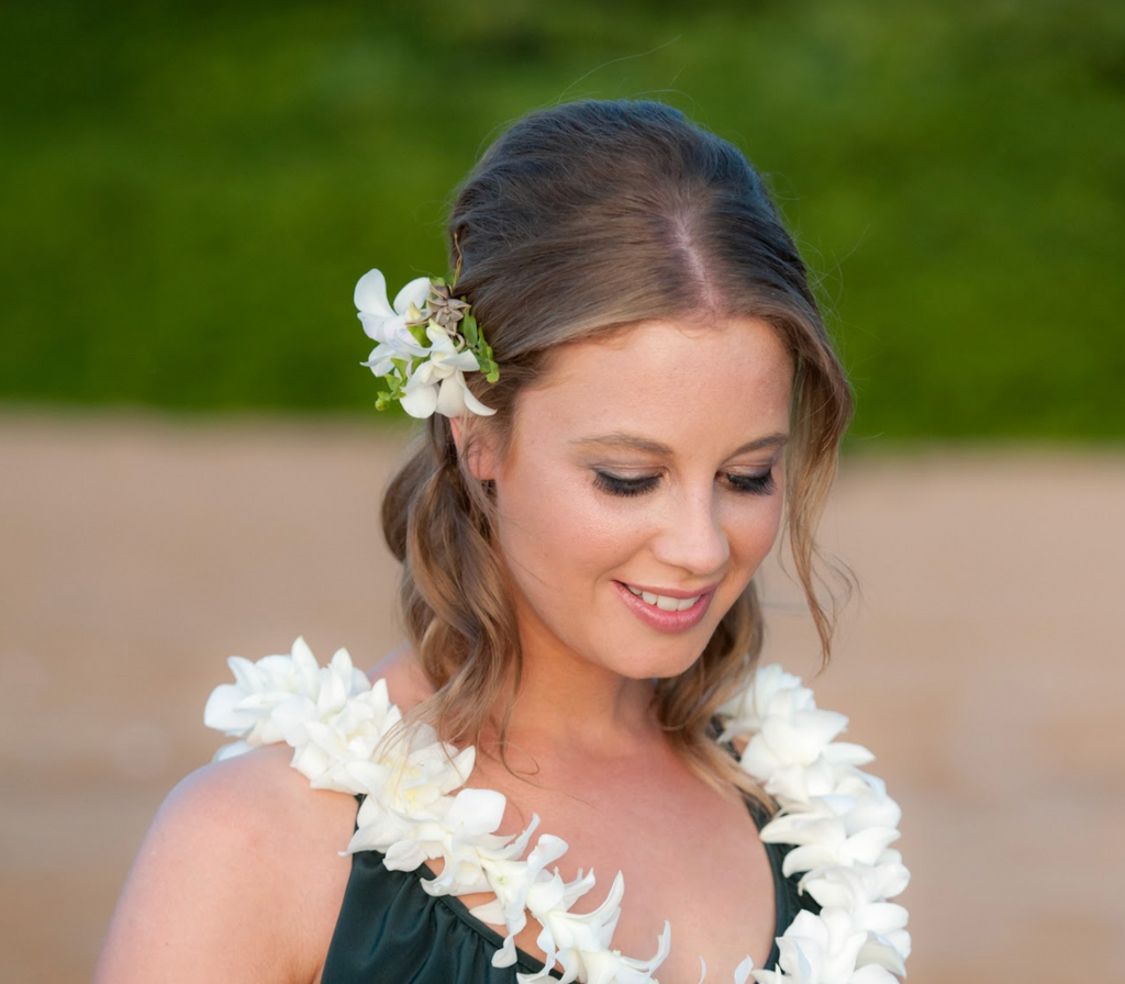 Bridal Party Hair Flowers | Hawaii Beach Weddings & Elopements | Married with Aloha, LLC