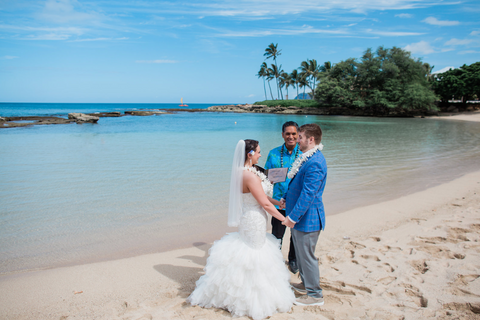 Paradise Cove | Oahu | Hawaii Beach Weddings & Elopements | Married with Aloha, LLC