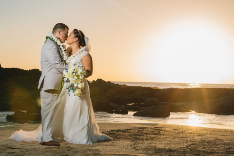 Paradise Cove | Oahu | Hawaii Beach Weddings & Elopements | Married with Aloha, LLC