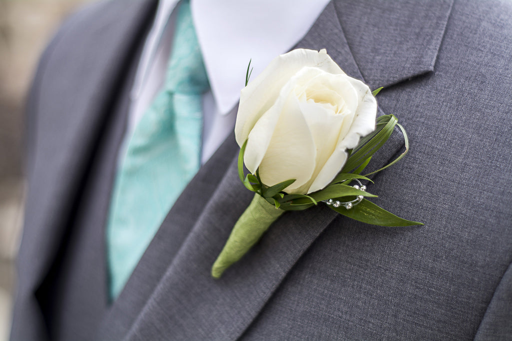 Grooms Boutonniere | Hawaii Beach Weddings & Elopements | Married with Aloha, LLC