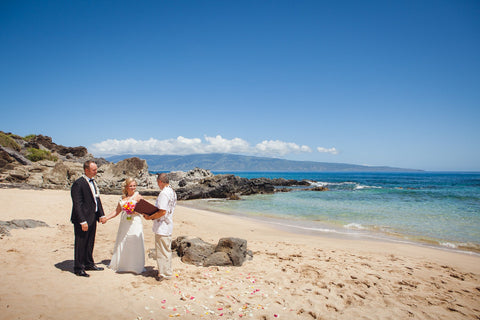 🌺 Oneloa Bay | West Maui | Hawaii Beach Weddings & Elopements | Married with Aloha, LLC