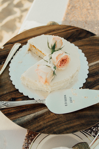 Ceremony Cake | Hawaii Beach Weddings & Elopements | Married with Aloha, LLC